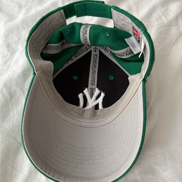 Nike Green Yankee Adjustable Cap One Size - Picture 2 of 4